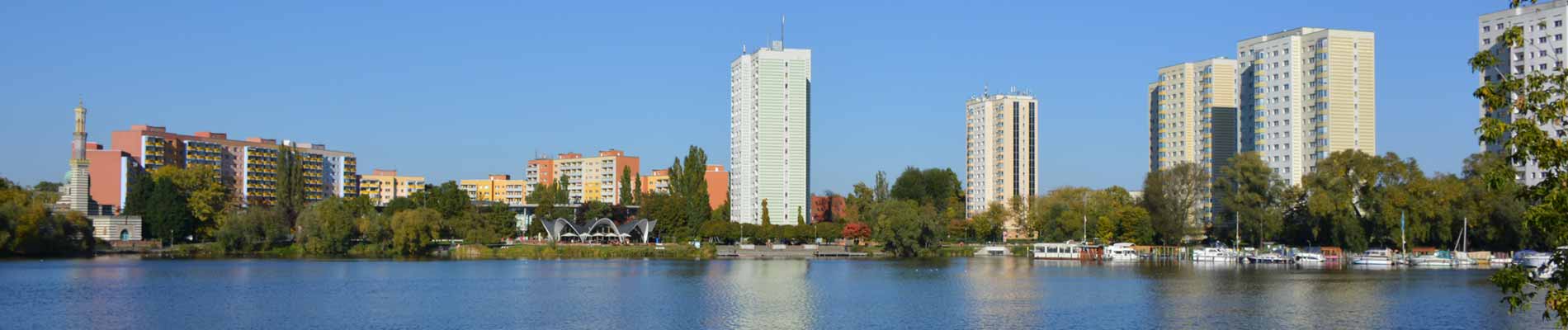 Havelbucht Potsdam mit Skyline